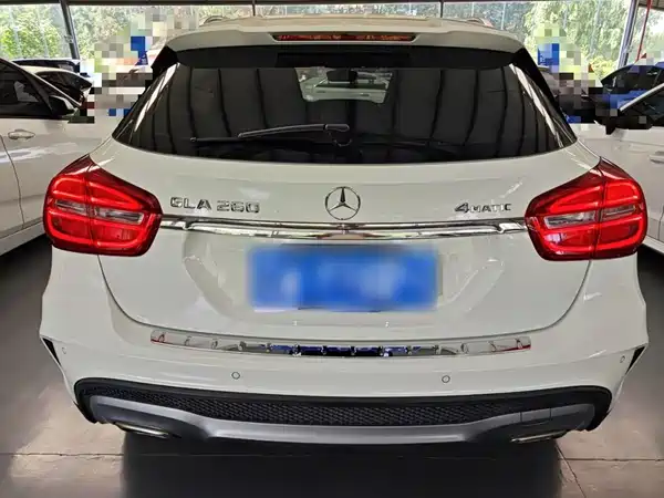 Mercedes-Benz GLA 2015
