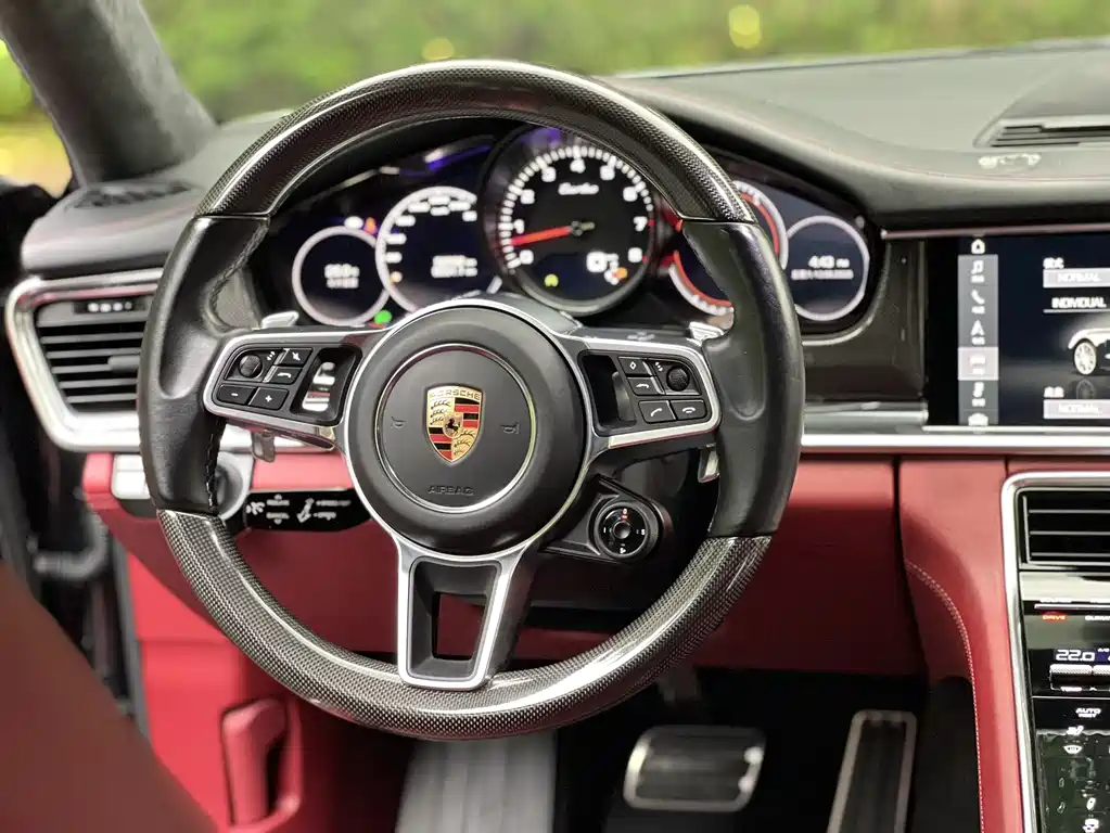 Porsche Panamera 2017 — фото 13