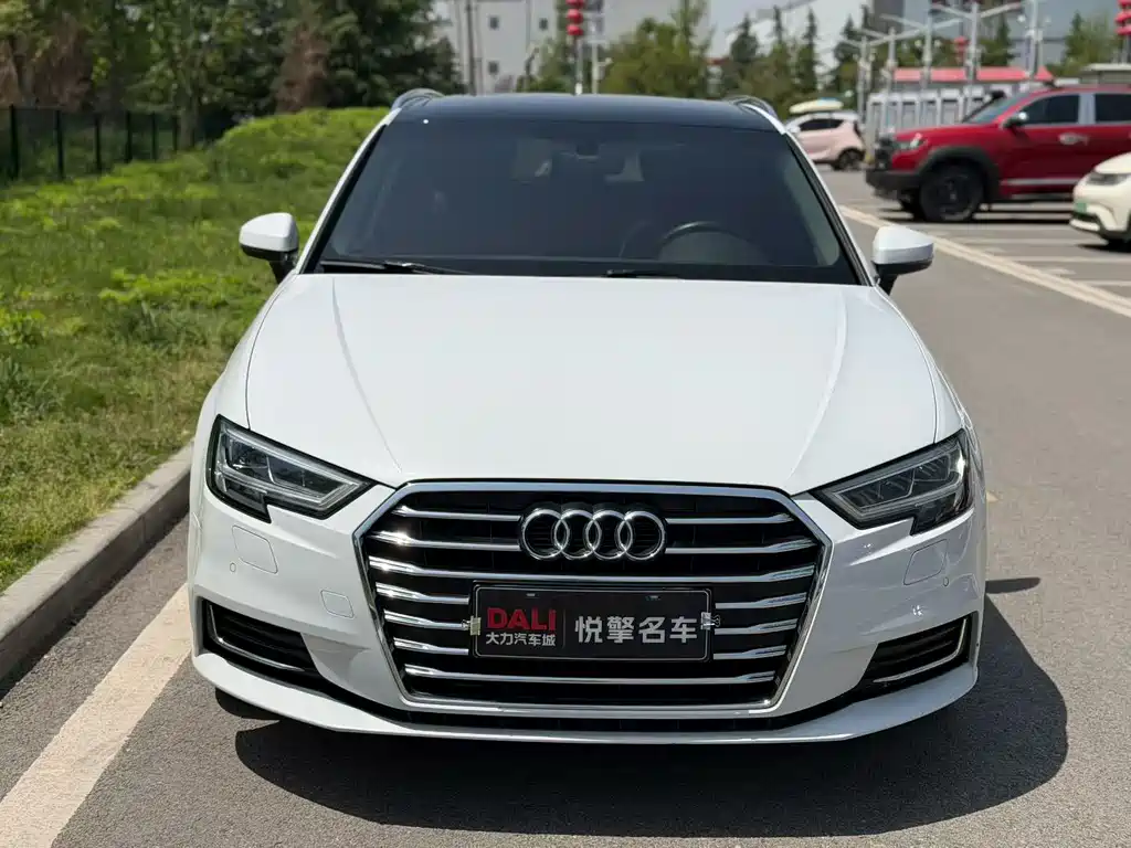 Audi A3 2018 — фото 2