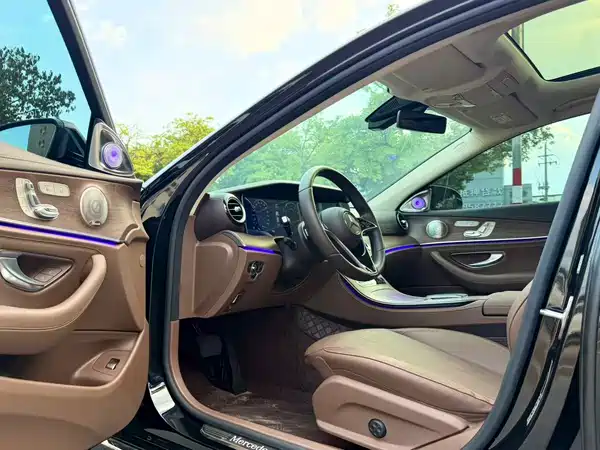Mercedes-Benz E-Class 2023