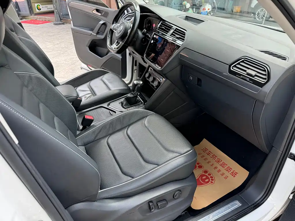 Volkswagen Tiguan L 2019 — фото 6