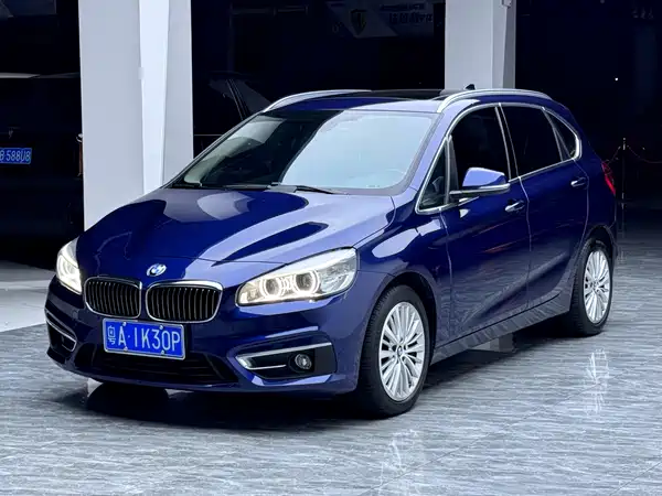 BMW 2 Series Station Wagon 2015