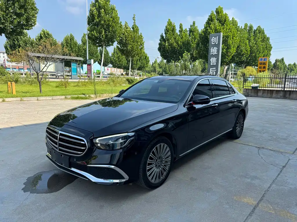 Mercedes-Benz E-Class 2022