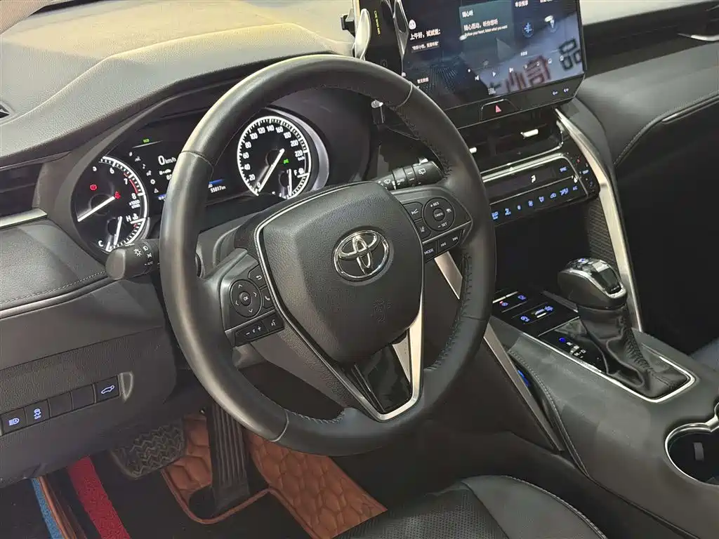 Toyota Venza 2022 — фото 15