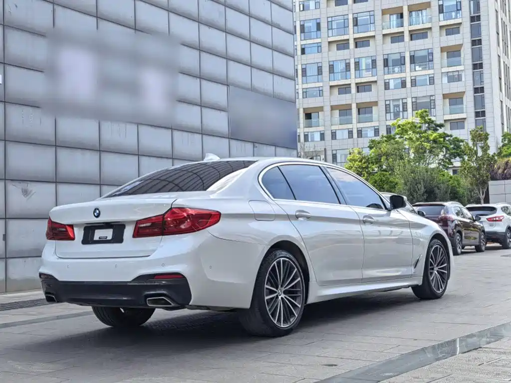 BMW 5 Series 2021