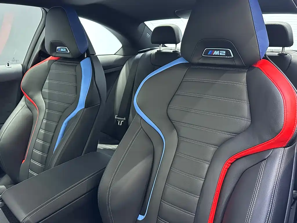 BMW M2 2025 — фото 11