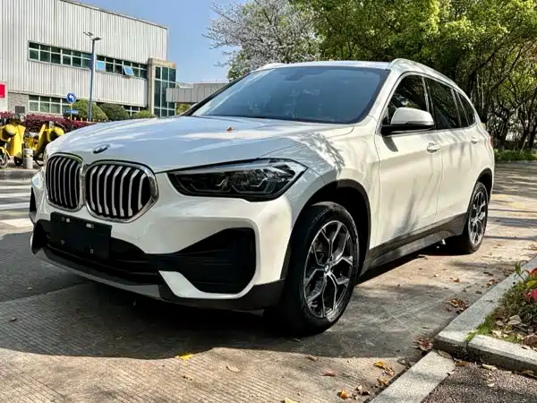 BMW X1 2022 — фото 1