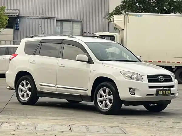 Toyota RAV4 2013