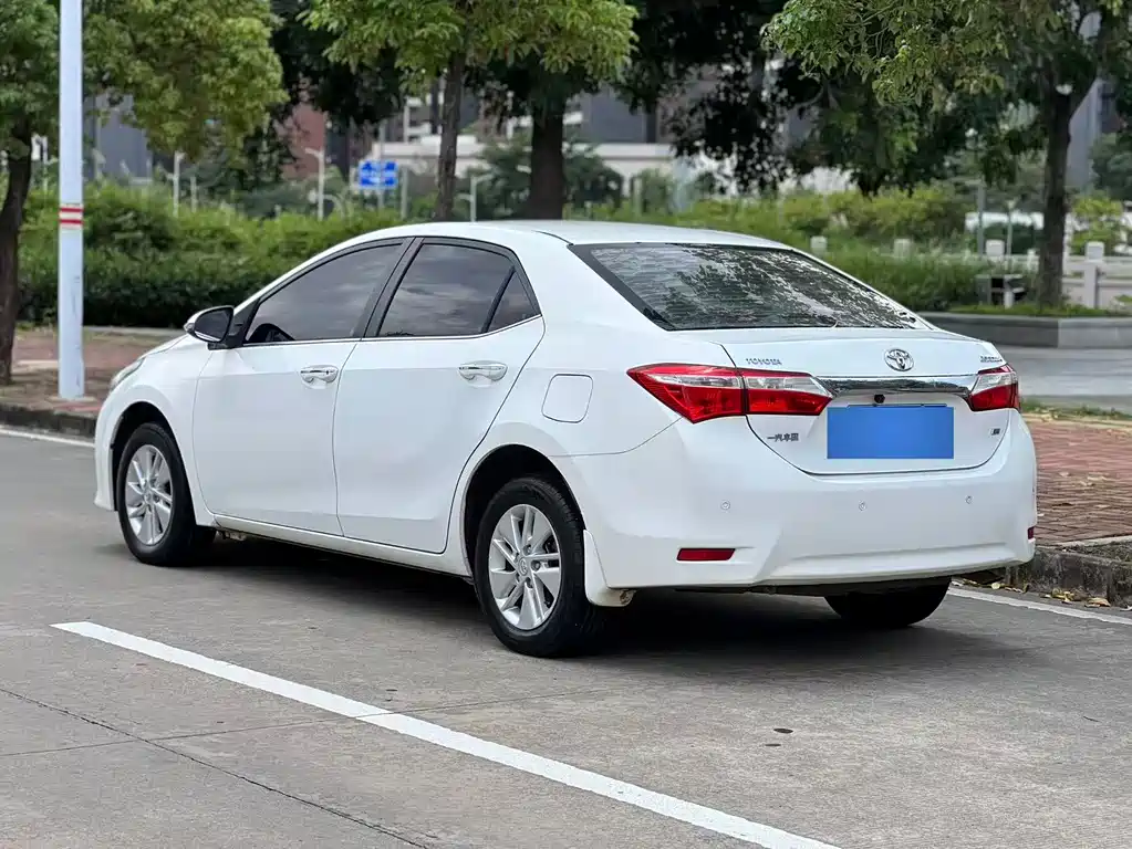 Toyota Corolla 2016 — фото 3