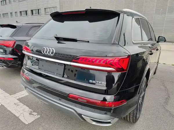 Audi Q7 2023