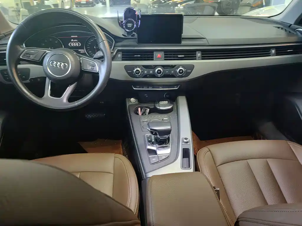 Audi A4L 2018