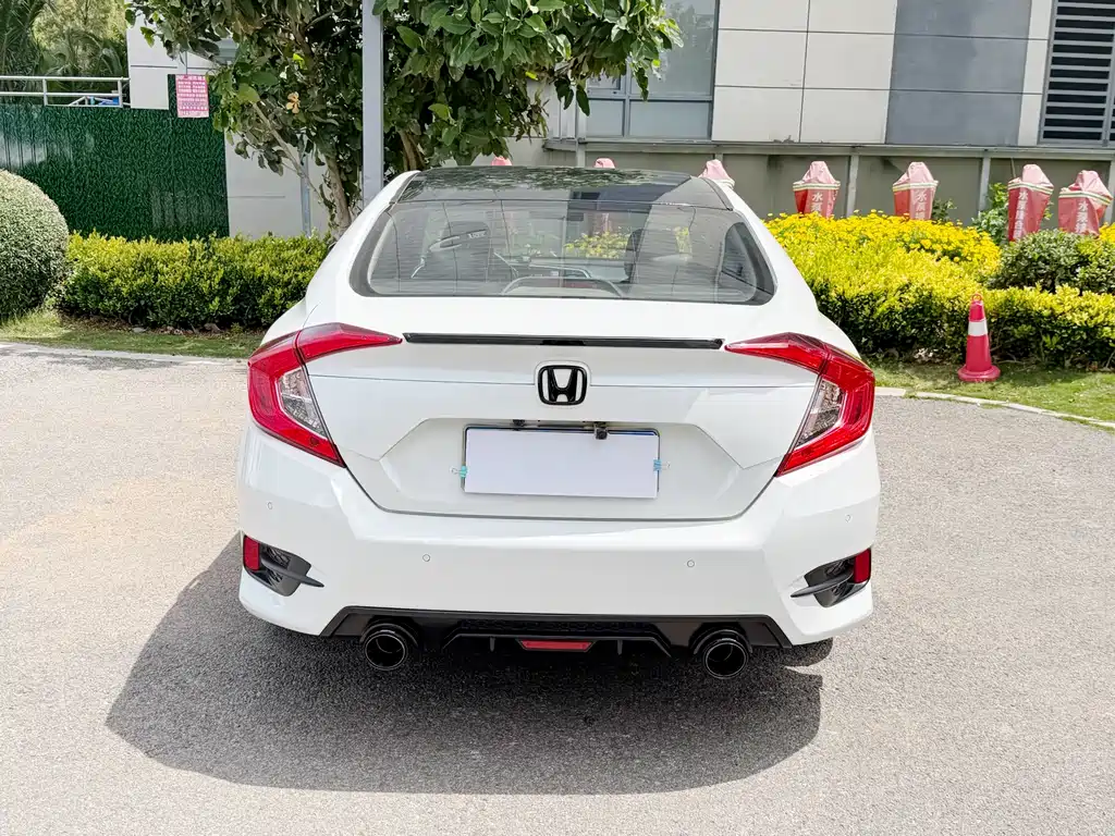 Honda Civic 2020 — фото 16