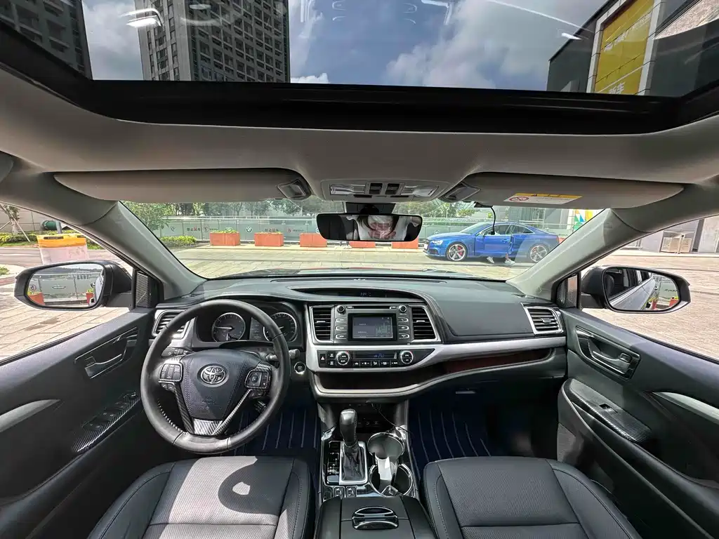 Toyota Highlander 2020 — фото 13