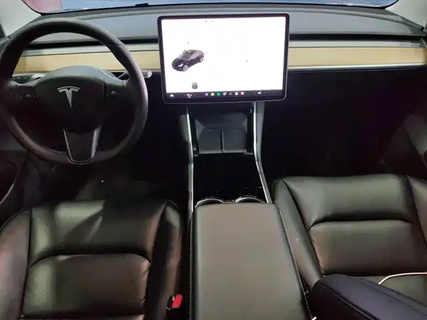 Tesla Model 3 2020