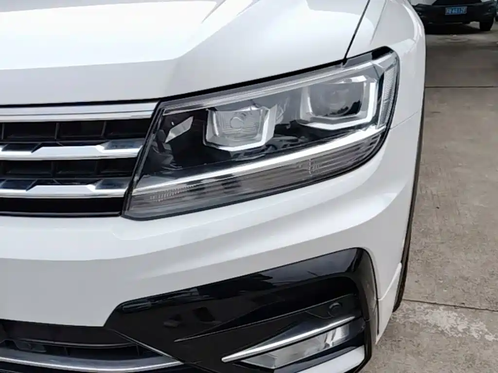 Volkswagen Tiguan L 2021 — фото 24