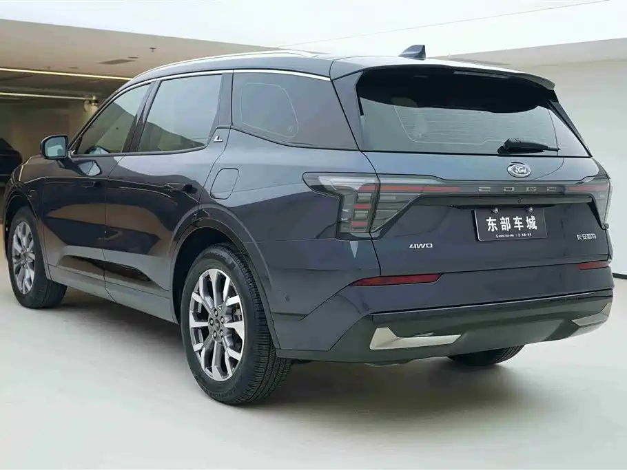 Ford Edge 2023 — фото 4