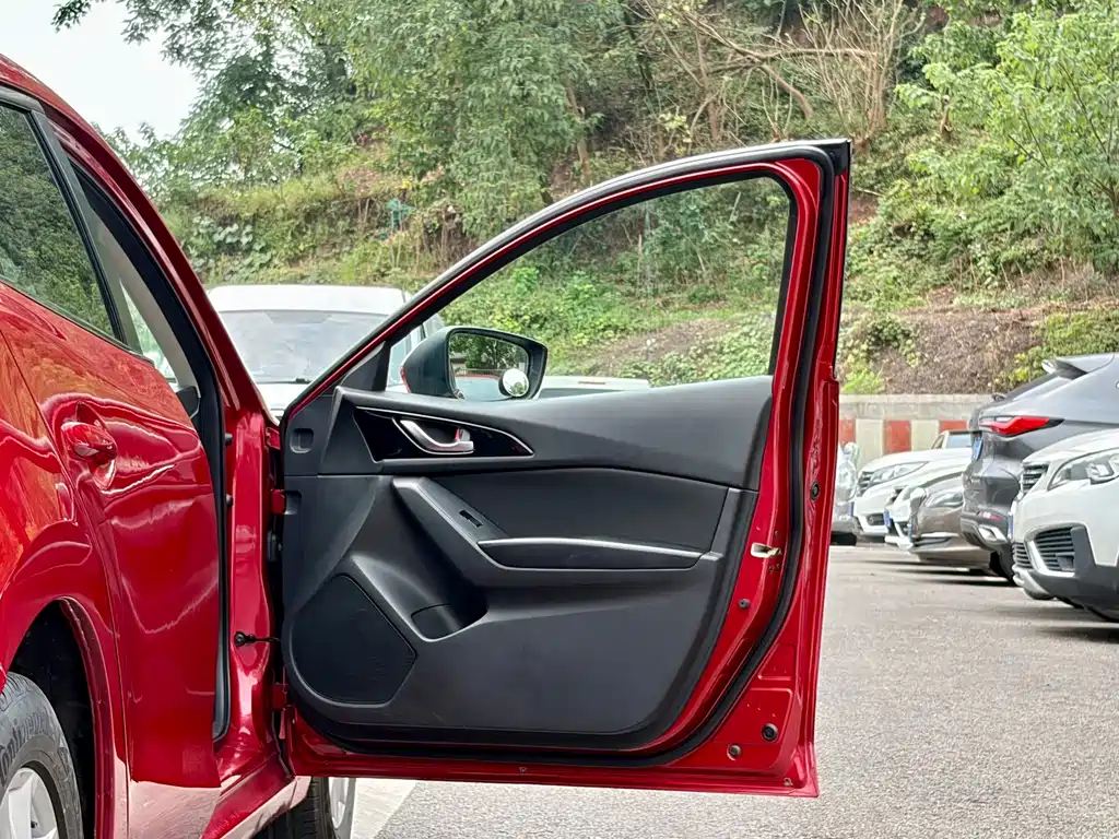 Mazda 3 Axela 2016 — фото 21
