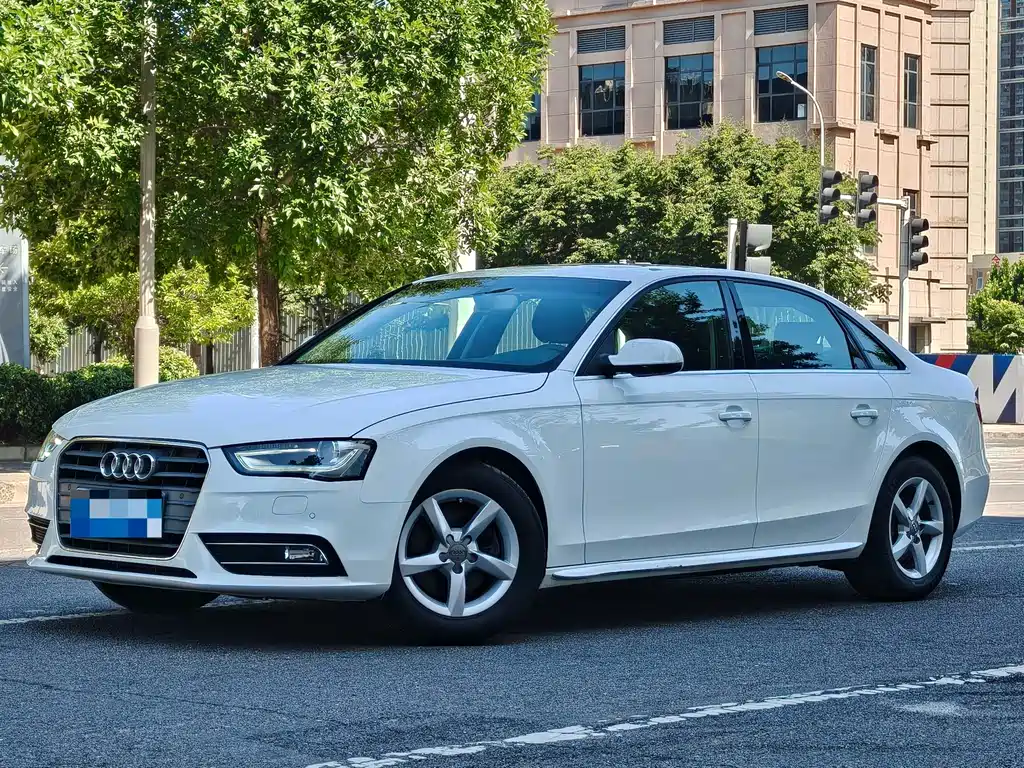 Audi A4L 2014
