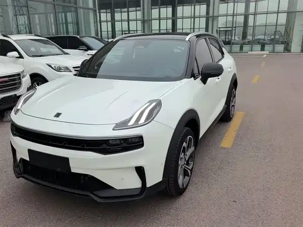 Lynk & Co 06 2023