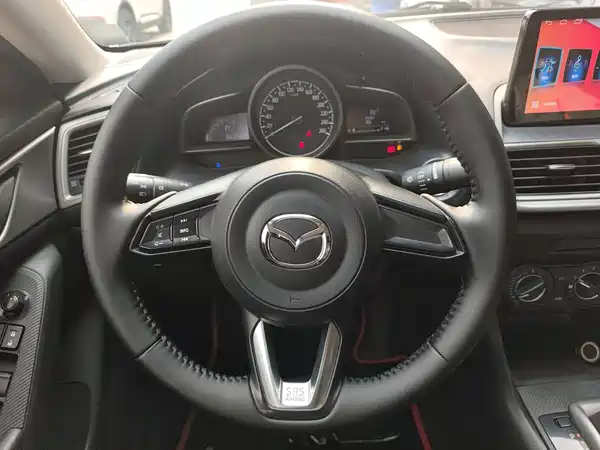Mazda 3 Axela 2019
