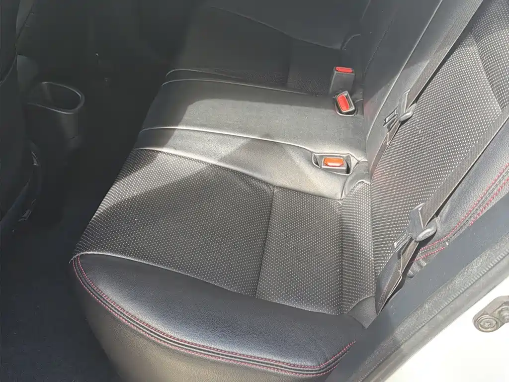 Toyota Yaris L 2018 — фото 16