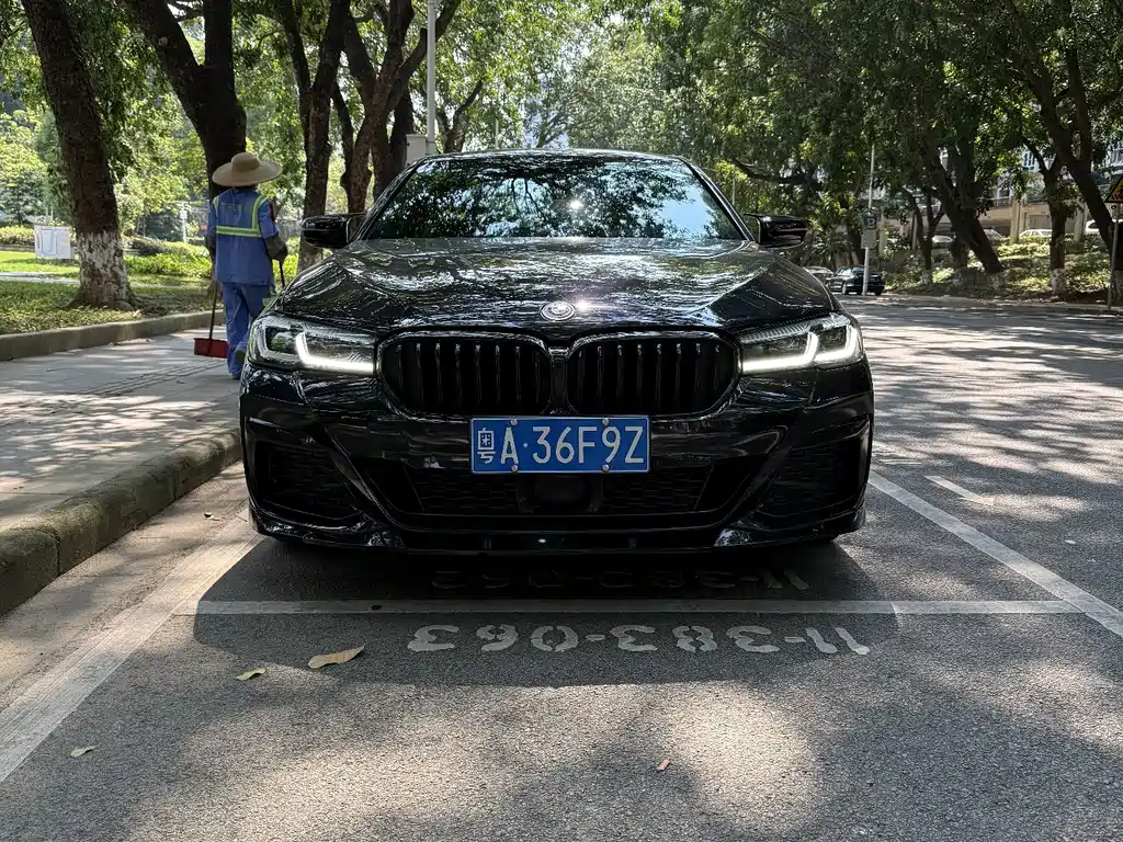 BMW 5 Series 2023