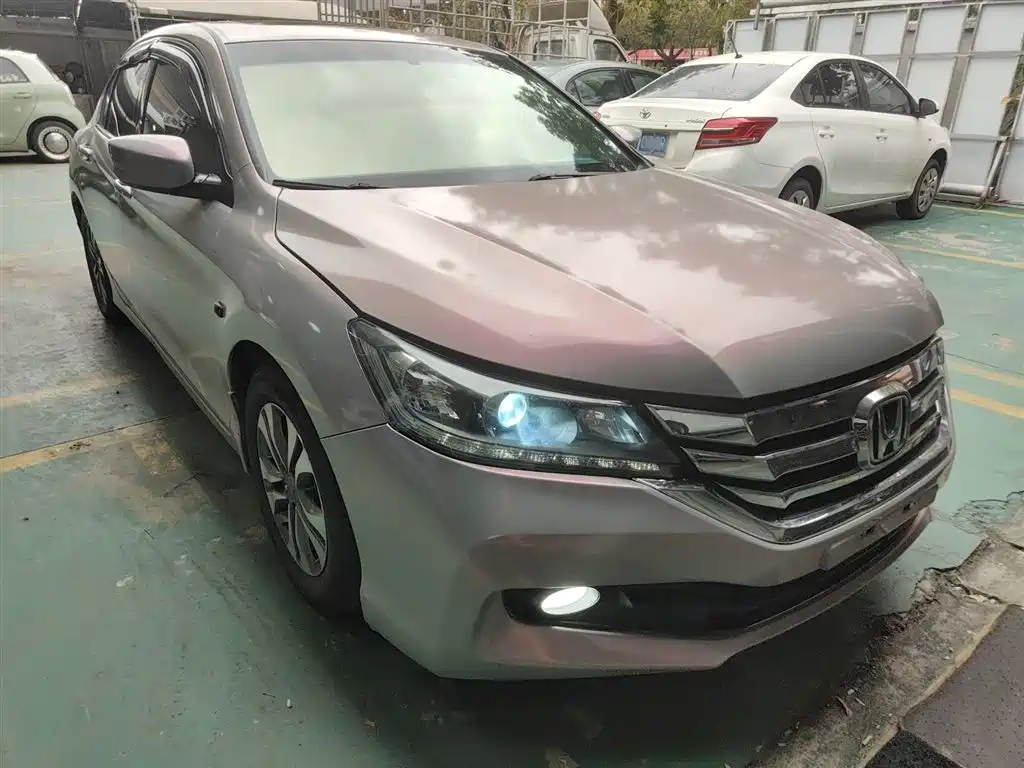 Honda Accord 2014 — фото 4