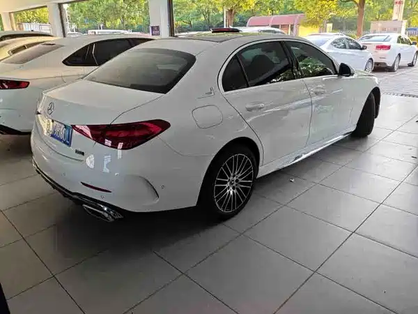 Mercedes-Benz C-Class 2025