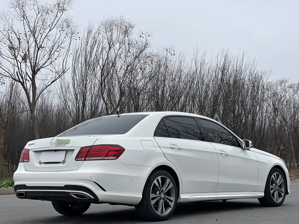 Mercedes-Benz E-Class 2015 — фото 7
