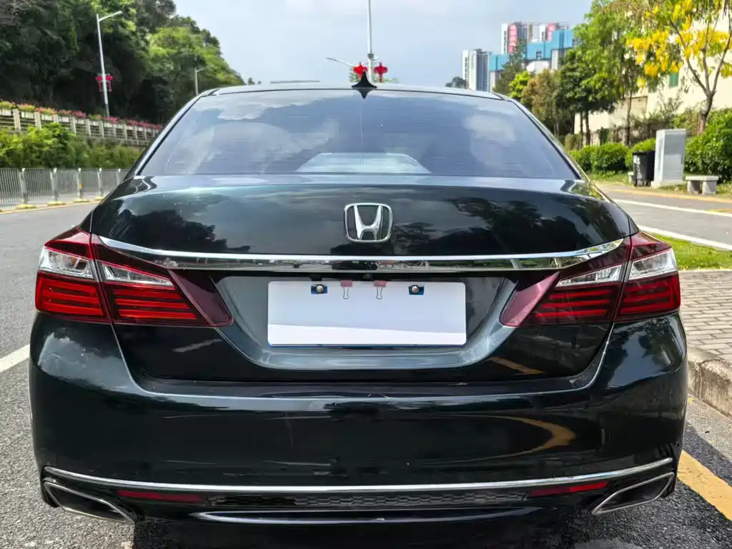 Honda Accord 2016 — фото 5