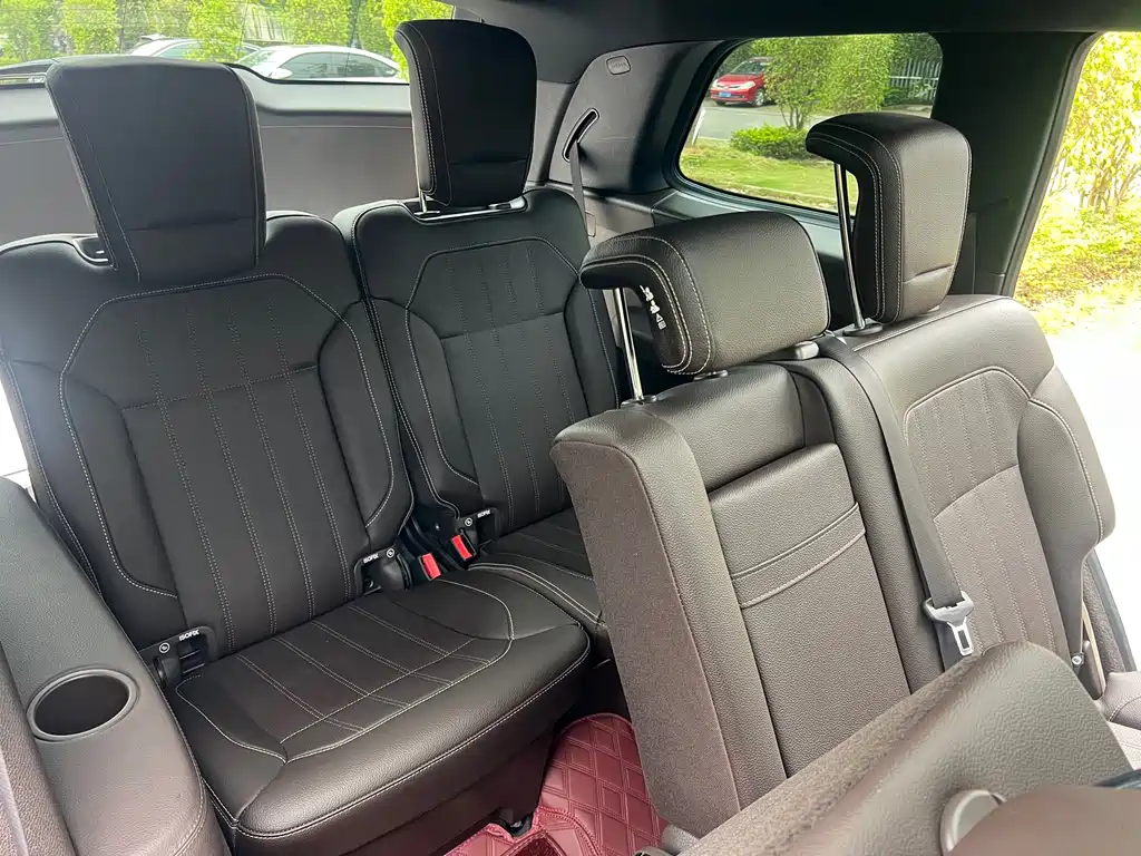 Mercedes-Benz GLS 2017 — фото 13
