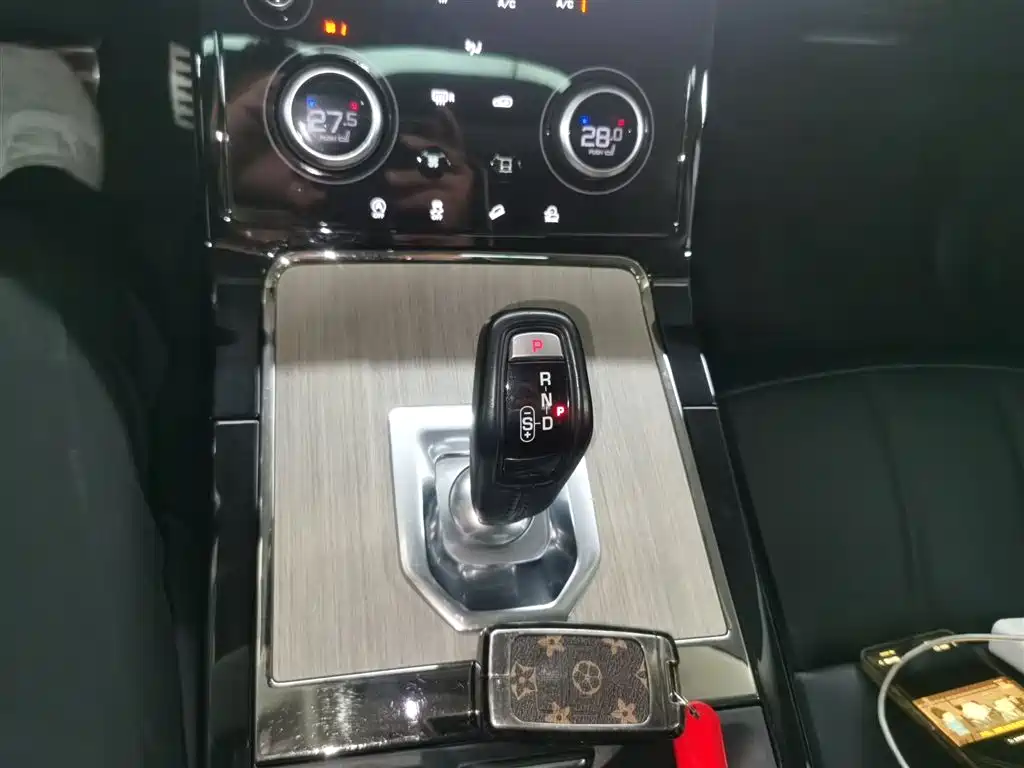 Land Rover Evoque 2022 — фото 10