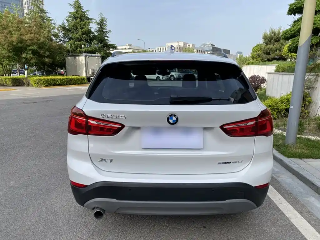 BMW X1 2019 — фото 8