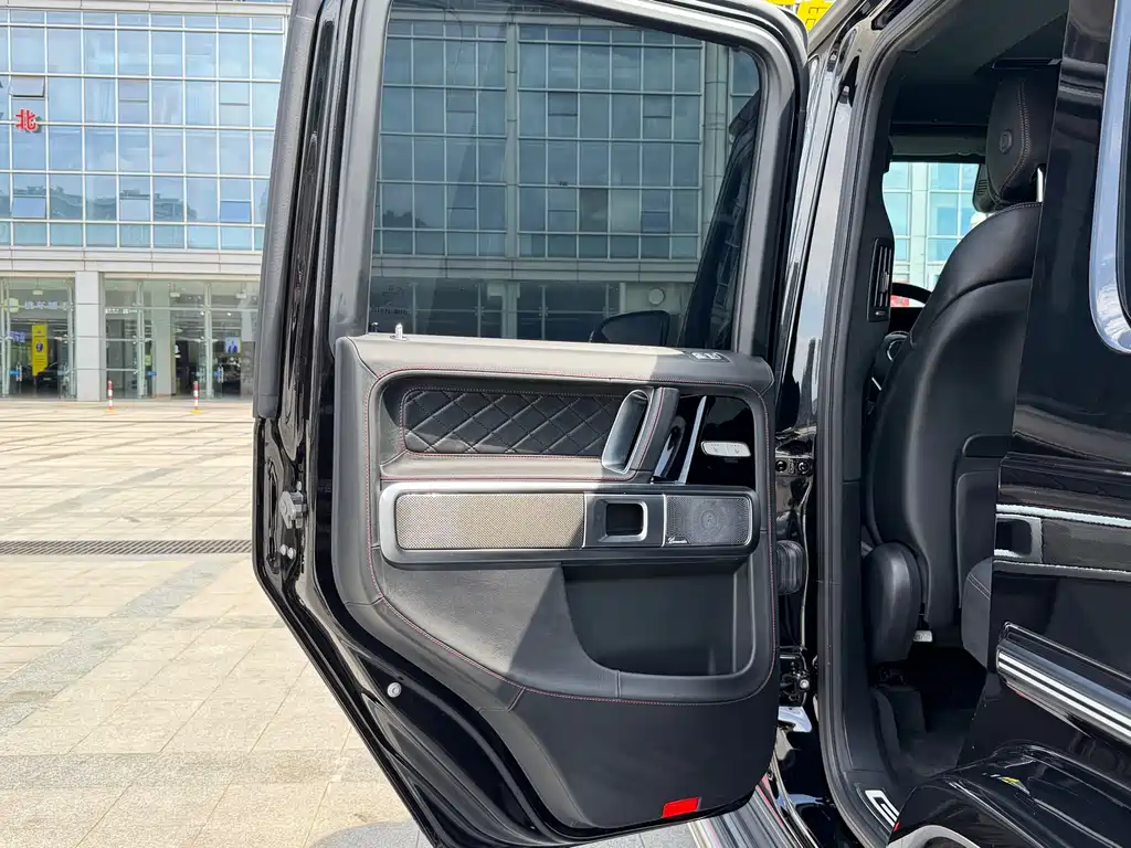Mercedes-Benz G-Class 2025 — фото 17