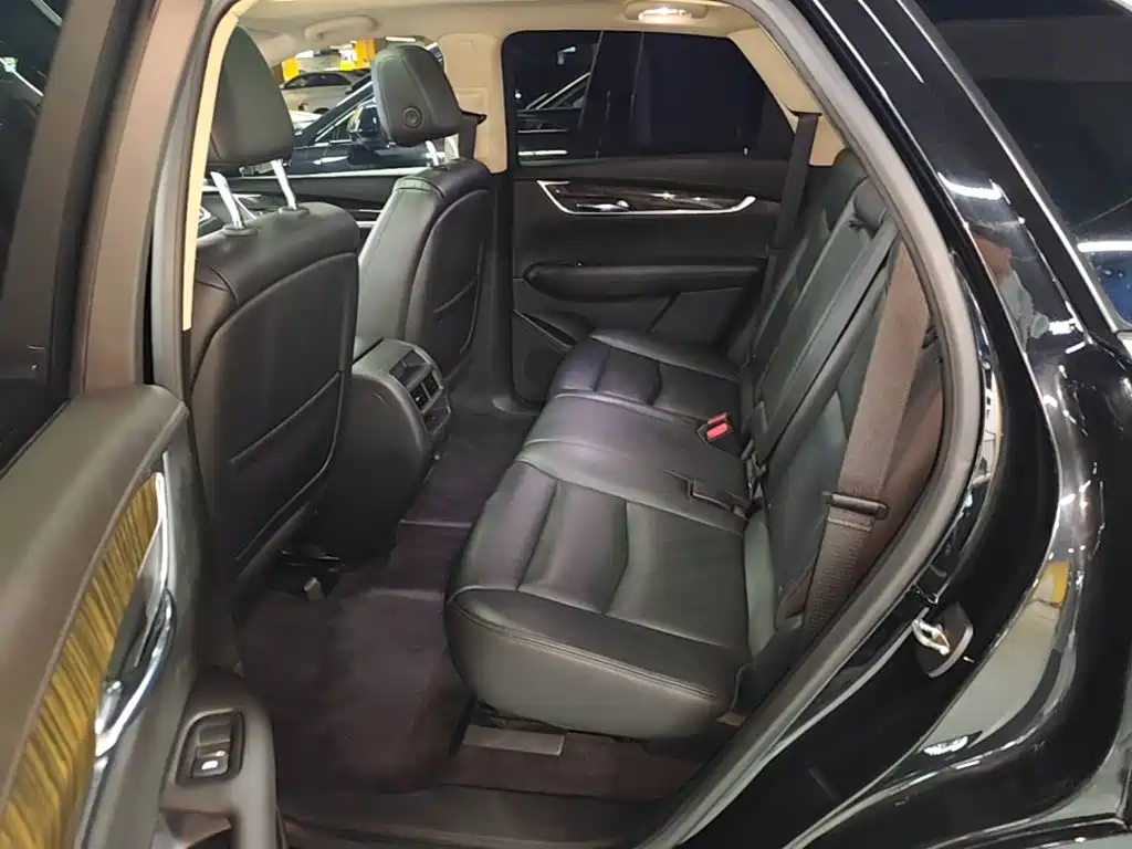 Cadillac XT5 2018 — фото 17