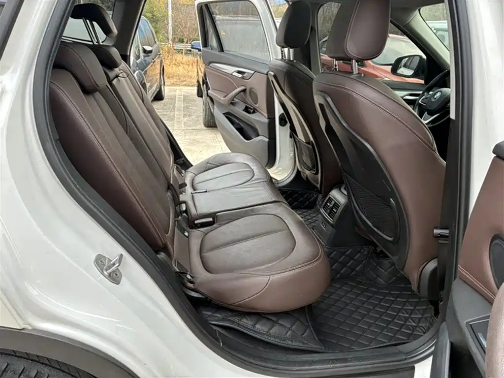 BMW X1 2019 — фото 17