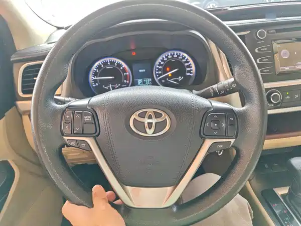 Toyota Highlander 2017