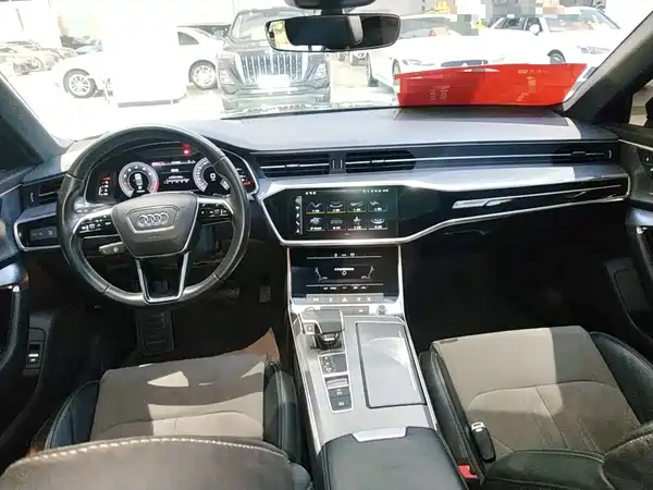 Audi A6L 2022
