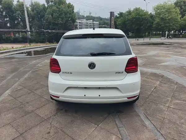 Volkswagen Polo 2016