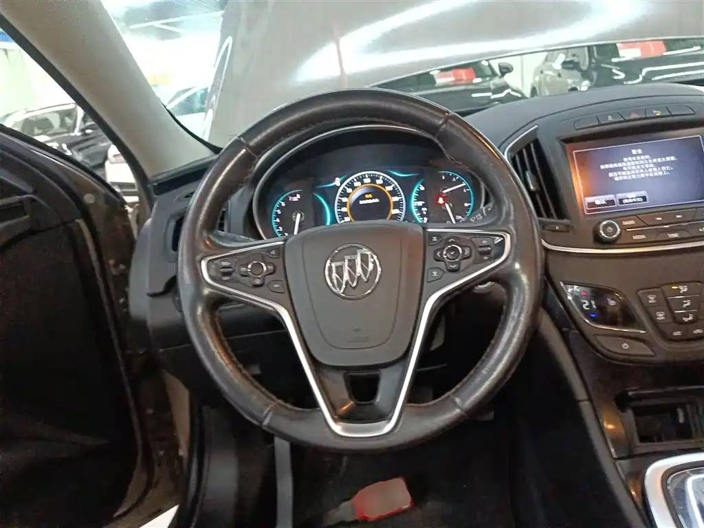 Buick Regal 2016 — фото 11