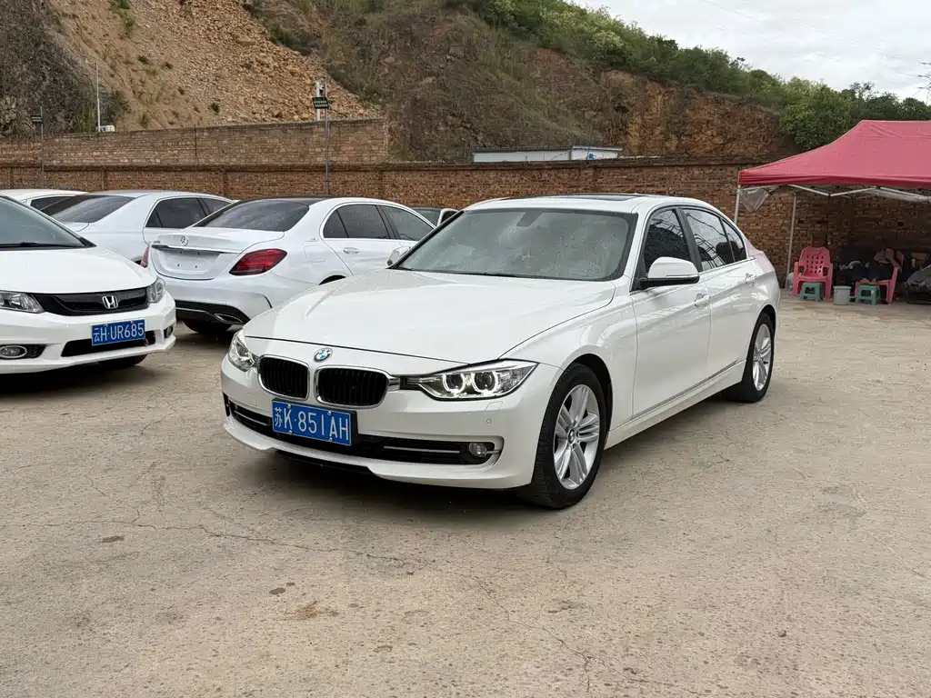 BMW 3 Series 2015 — фото 1
