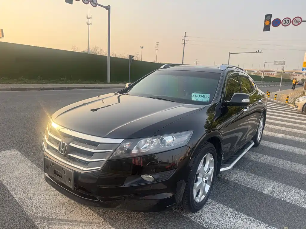 Honda Crosstour 2013 — фото 1