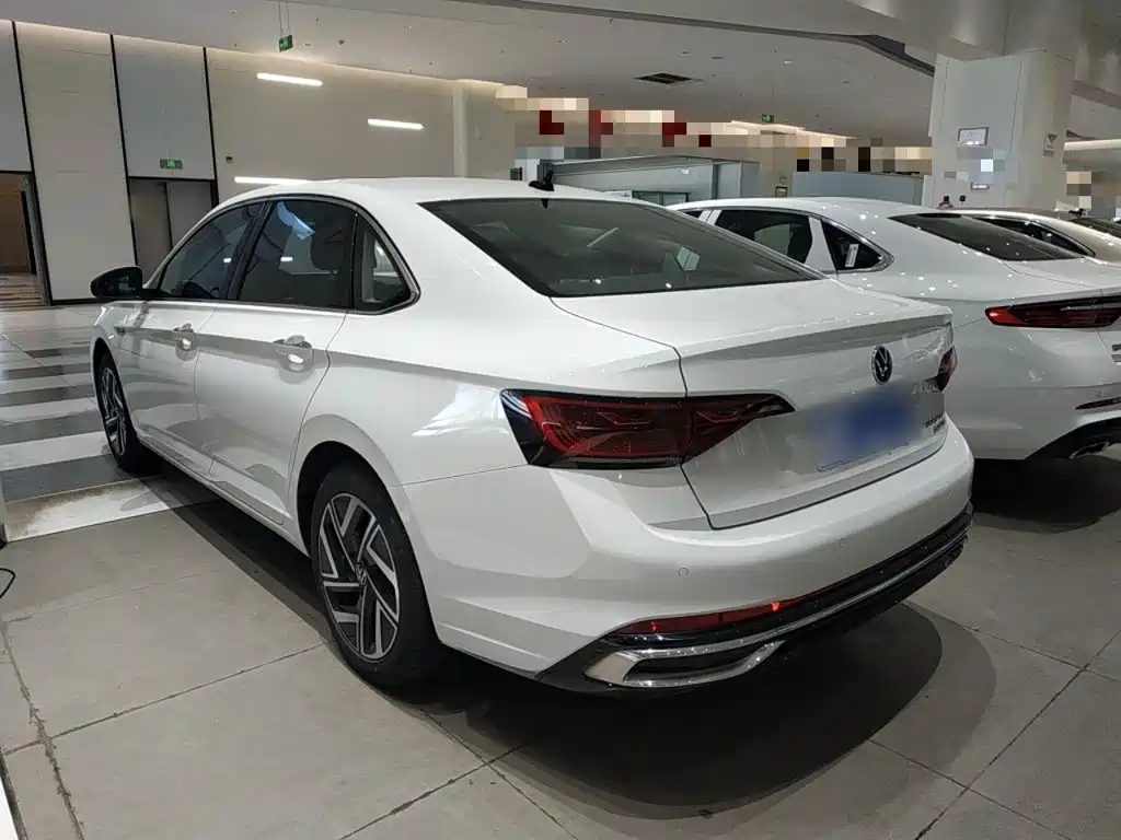 Volkswagen Sagitar 2023