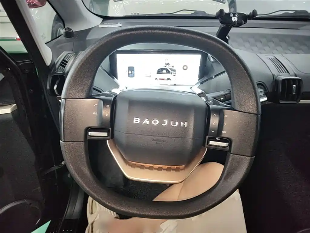 Baojun KiWi EV 2022 — фото 11