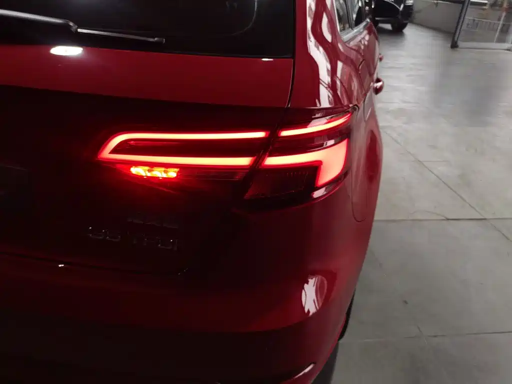 Audi A3 2018 — фото 24