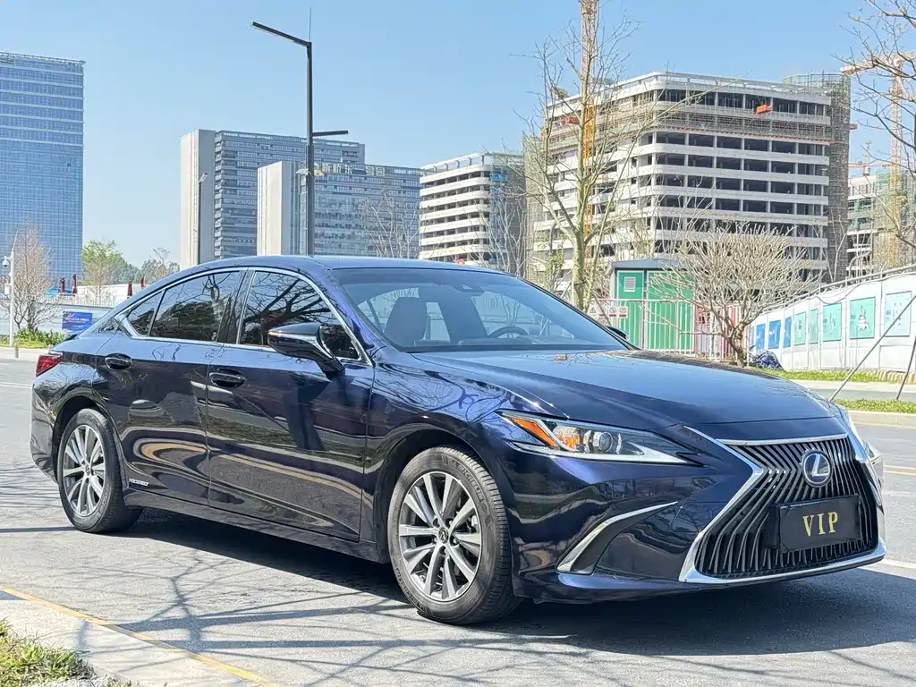 Lexus ES 2019 — фото 3