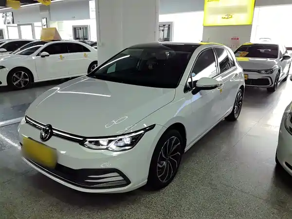 Volkswagen Golf 2021