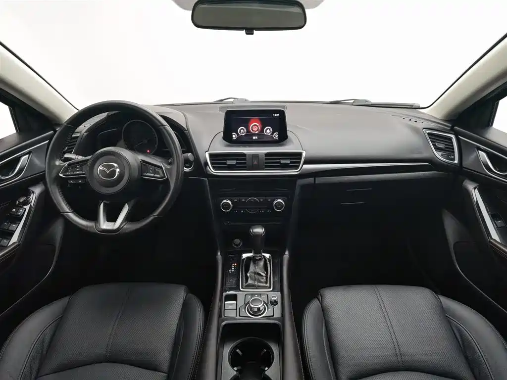 Mazda 3 Axela 2017 — фото 5