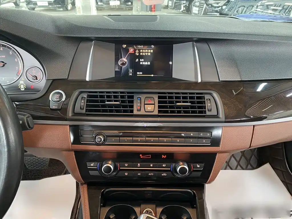BMW 5 Series 2016
