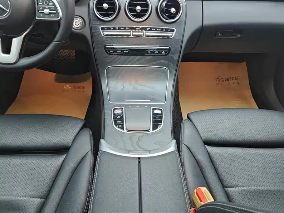 Mercedes-Benz C-Class 2019 — фото 16